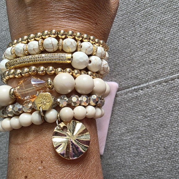 Gold and White Beaded Bracelet Set - Picture 1 of 4